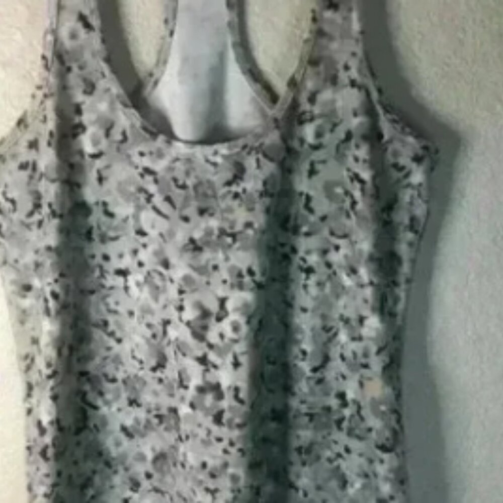 Lululemon Cool Racerback tank - Picture 4 of 4